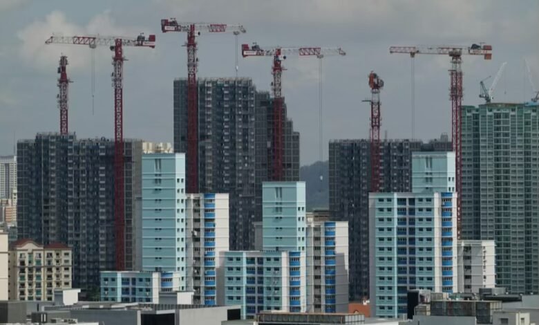 مشهد لمدن ومراكز اقتصادية يعكس التغيرات التي يشهدها الاقتصاد العالمي مع ارتفاع