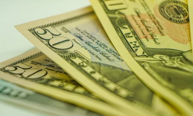 ارتفاع سعر الدولار اليوم مقابل الجنيه المصري وتجاوز مستوى 51 جنيهًا وفق حركة السوق